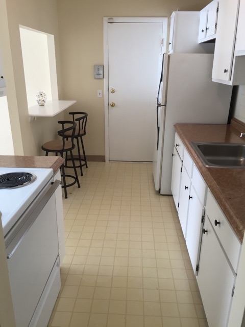 4 Strawberry Bank Road, Unit 20 Nashua, NH 03062 - Photo 1 of 10