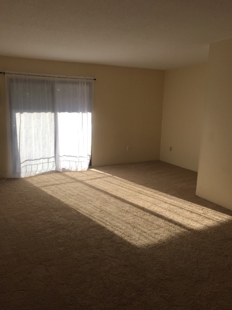4 Strawberry Bank Road, Unit 20 Nashua, NH 03062 - Photo 8 of 10
