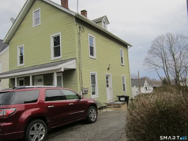 $529,900 | 15 Mallory Street, Danbury, CT 06810