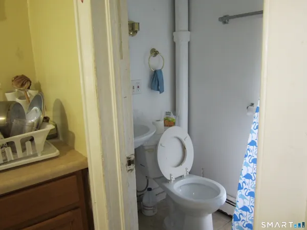 $529,900 | 15 Mallory Street, Danbury, CT 06810