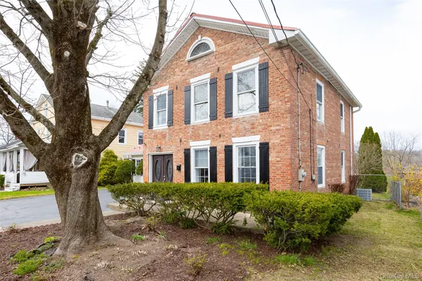 $485,000 | 26 Elizabeth Street, Saugerties, NY 12477