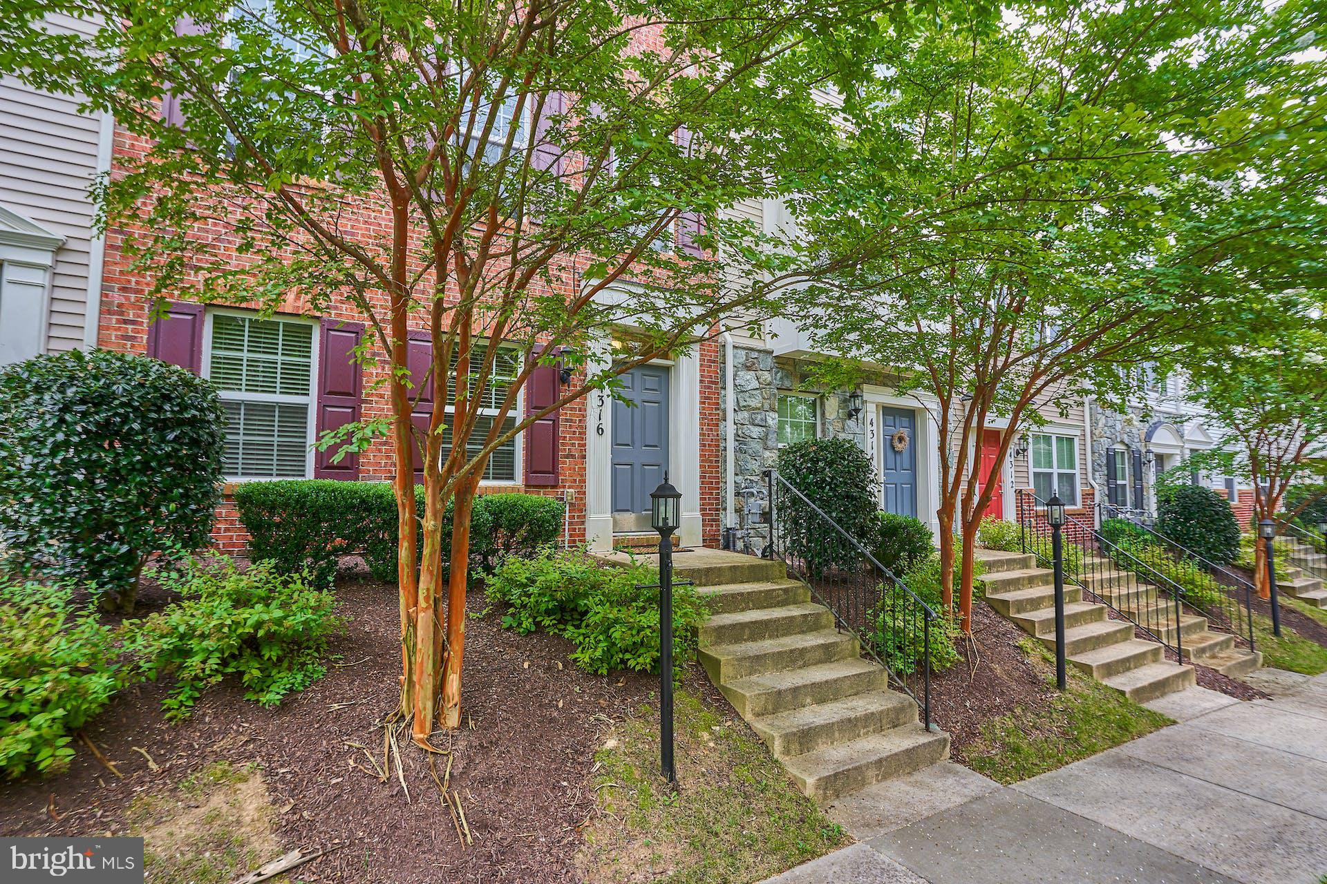 4316 Potomac Highlands Circle Triangle, VA 22172 - Photo 3 of 46