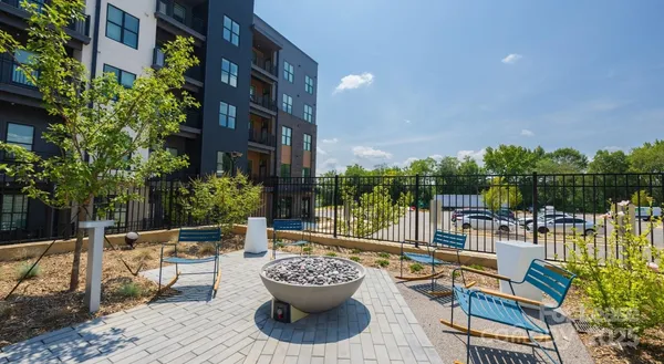 $1,433 | 2314 Berryhill Road, Unit 1M, Charlotte, NC 28208