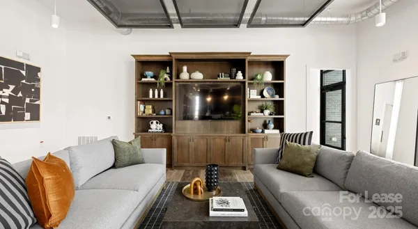 $1,433 | 2314 Berryhill Road, Unit 1M, Charlotte, NC 28208