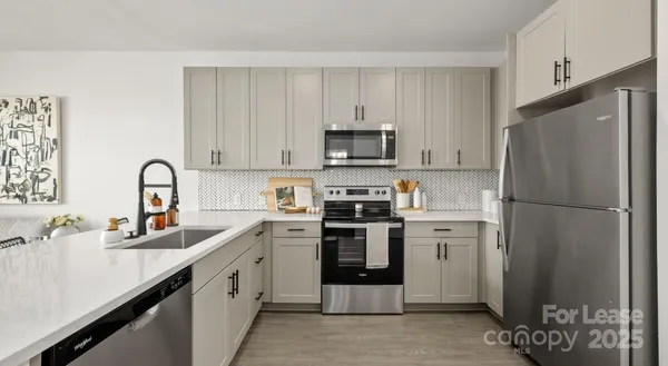 $1,433 | 2314 Berryhill Road, Unit 1M, Charlotte, NC 28208