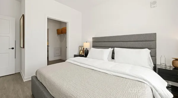 $1,433 | 2314 Berryhill Road, Unit 1M, Charlotte, NC 28208