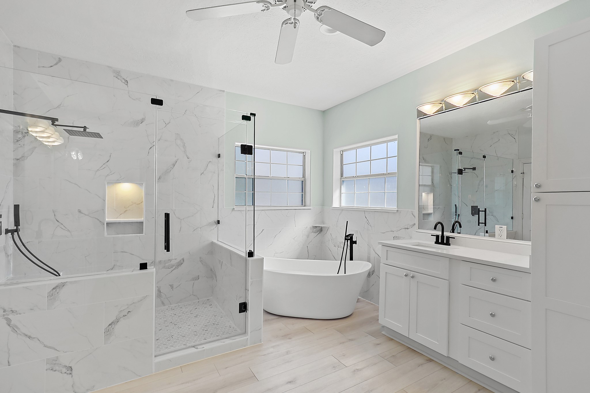 1306 Spring Branch Drive Baytown, TX 77523 - Photo 23 of 38