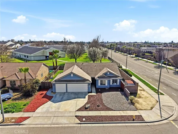 $489,000 | 865 Avalon Drive, Lemoore, CA 93245