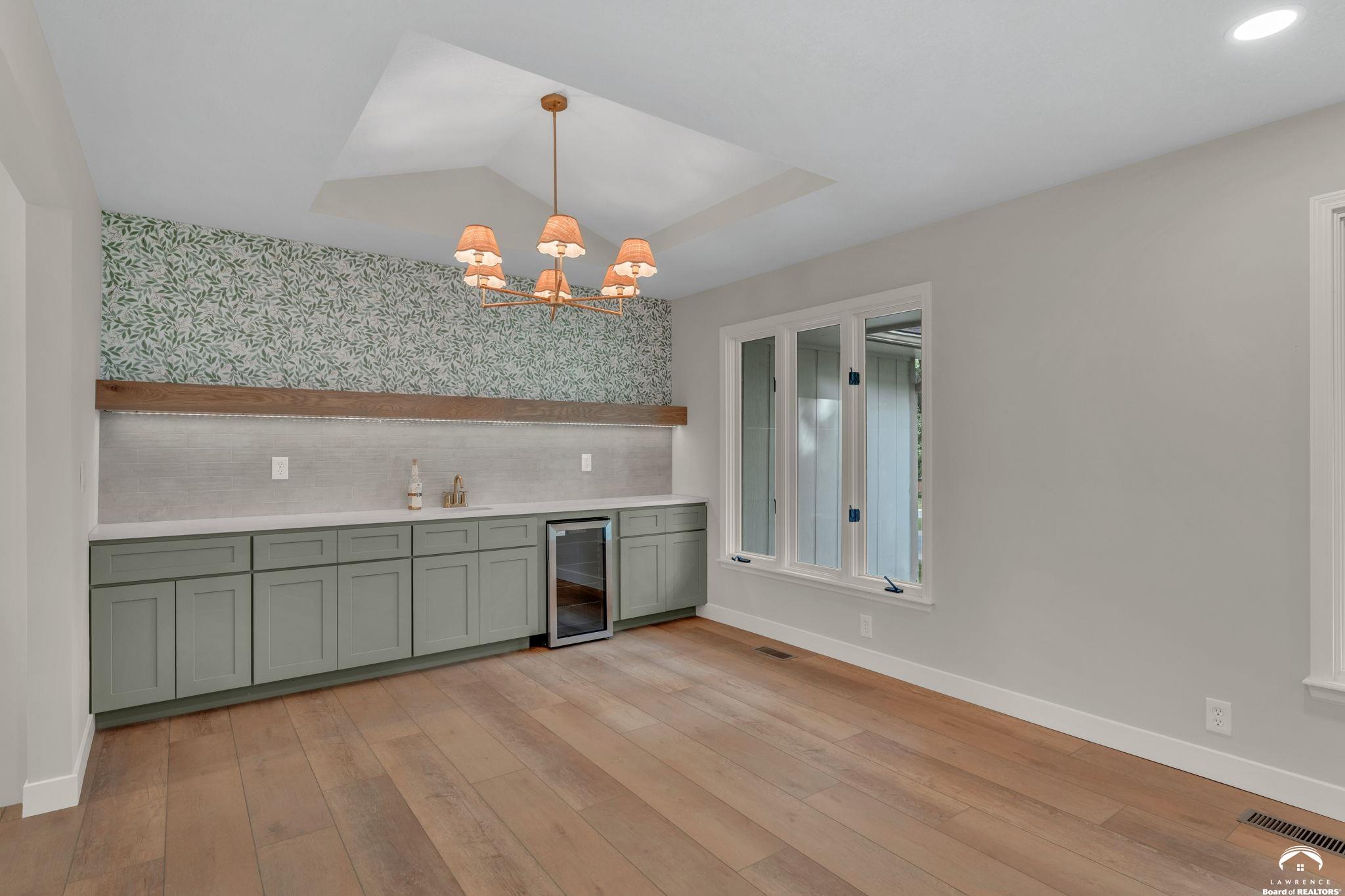 2600 Oxford Road Lawrence, KS 66049 - Photo 21 of 53