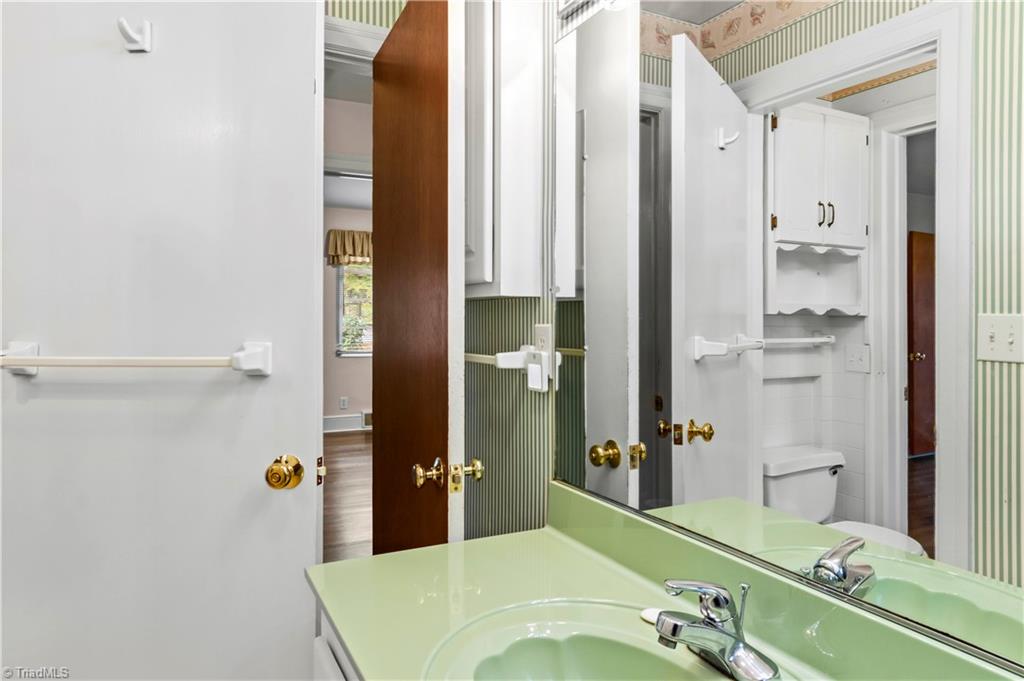 6110 James Street Clemmons, NC 27012 - Photo 20 of 27