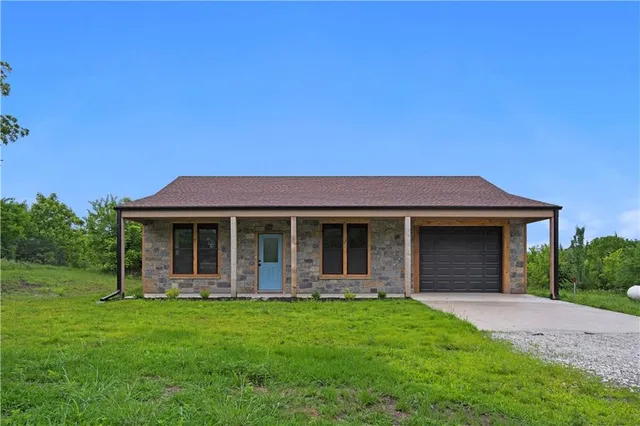 $379,500 | 26696 235th Street, McLouth, KS 66054
