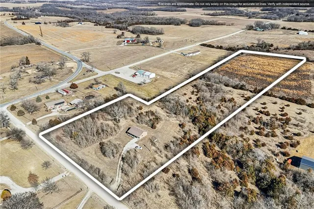 $379,500 | 26696 235th Street, McLouth, KS 66054