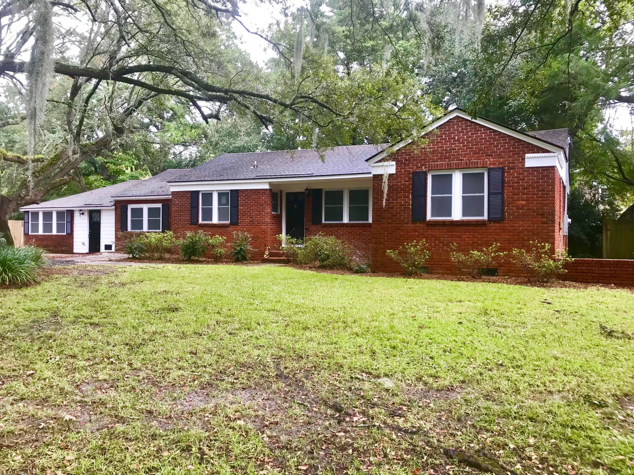 256 Wappoo Road Charleston, SC 29407 - Photo 1 of 19 unnamed (1)