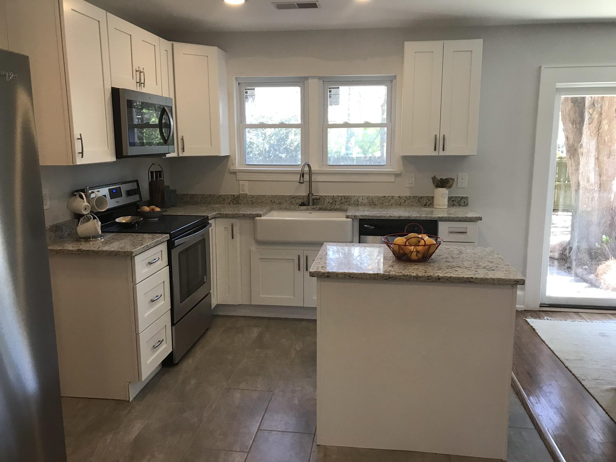 256 Wappoo Road Charleston, SC 29407 - Photo 4 of 19 IMG_4099