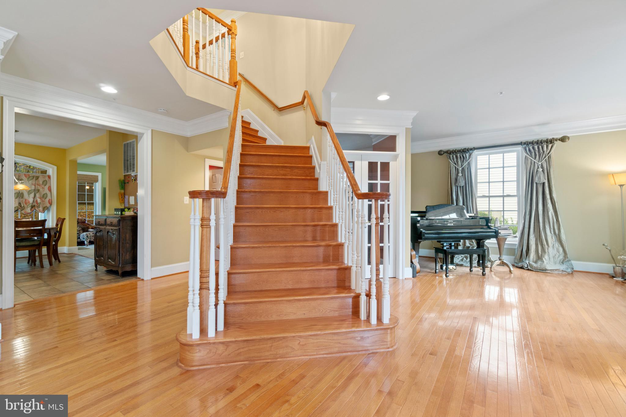 609 Lycoming Street Silver Spring, MD 20901 - Photo 5 of 60