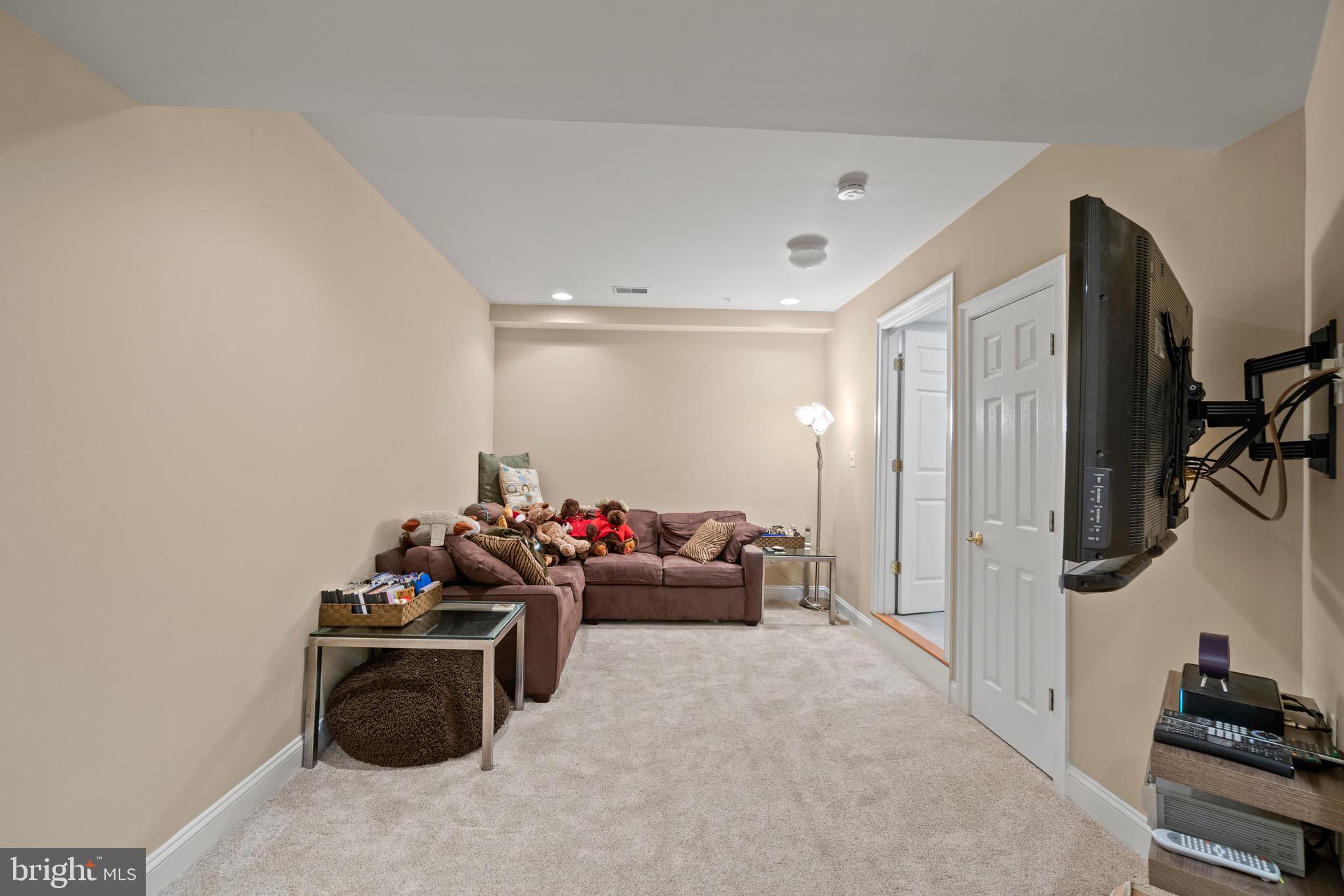 609 Lycoming Street Silver Spring, MD 20901 - Photo 41 of 60