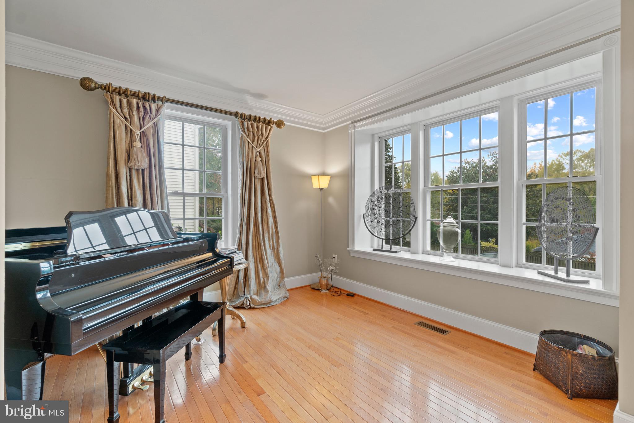 609 Lycoming Street Silver Spring, MD 20901 - Photo 7 of 60