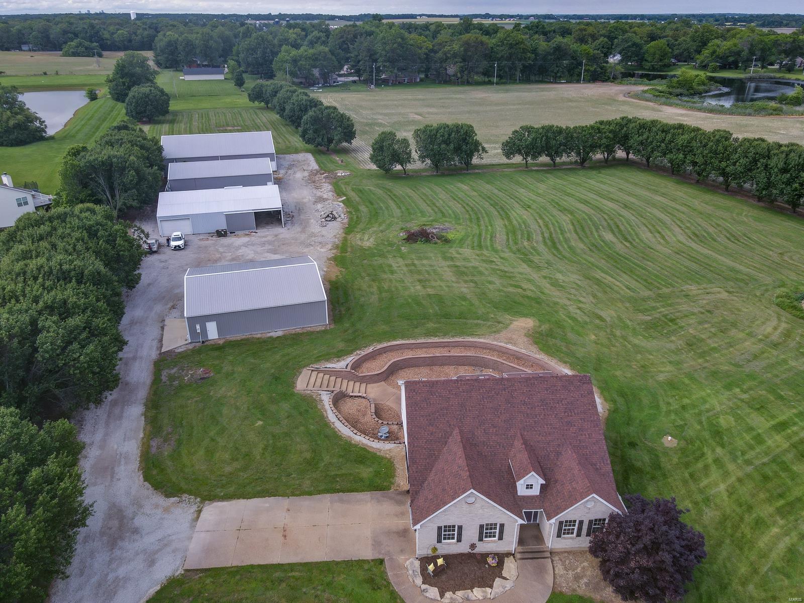 4565 Ee Road Columbia, IL 62236 - Photo 3 of 65 Gallery Image 3