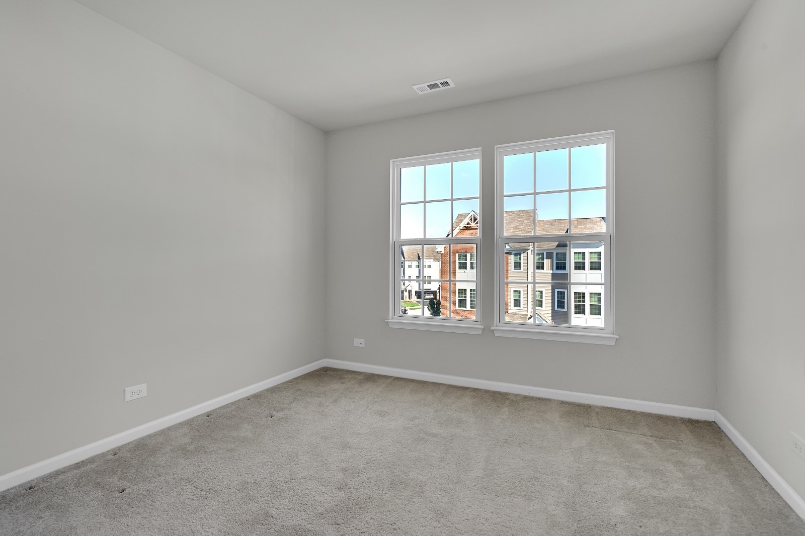 773 Rockwell Lane Des Plaines, IL 60016 - Photo 15 of 22 an empty room with a window