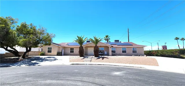 $620,000 | 4119 Meadowglen Circle, Las Vegas, NV 89121