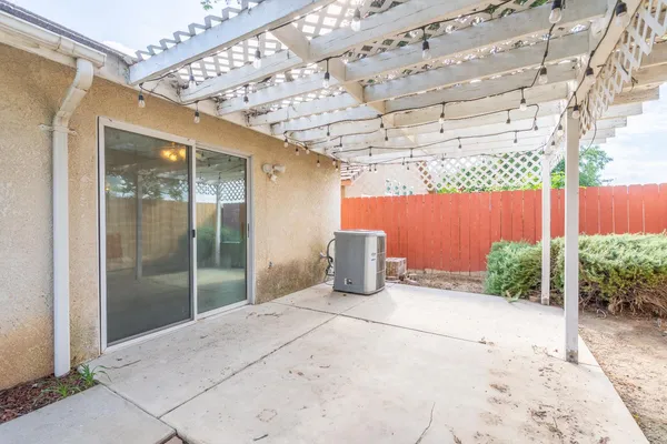 $469,900 | 2671 Fremont Avenue, Clovis, CA 93611
