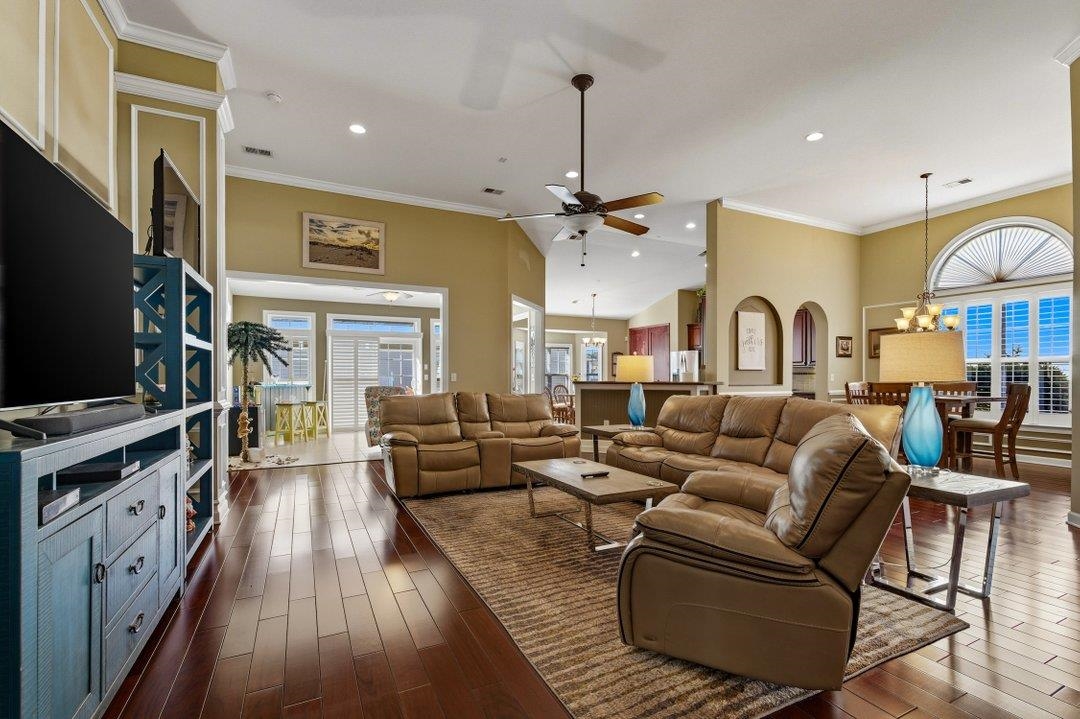 9 Alabaster Court Murrells Inlet, SC 29576 - Photo 3 of 37