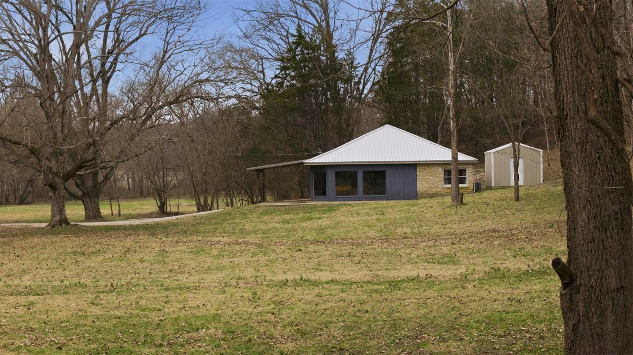 1685 Graves Road Bowling Green, KY 42104 - Photo 19 of 22 Gallery Image 19