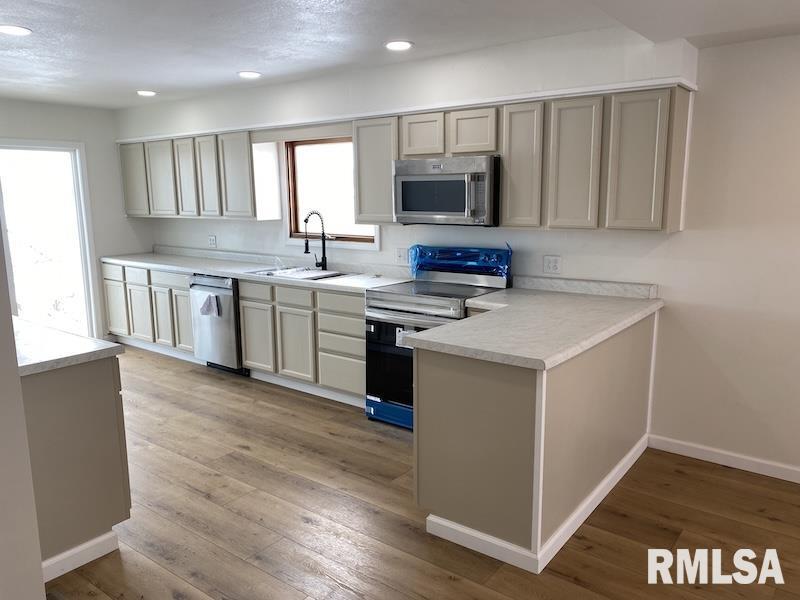 5757 North 300th Street Casey, IL 62420 - Photo 15 of 77