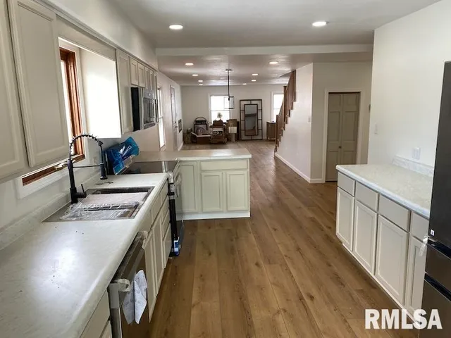 $295,750 | 5757 North 300th Street, Casey, IL 62420