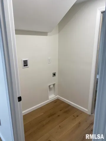 $295,750 | 5757 North 300th Street, Casey, IL 62420