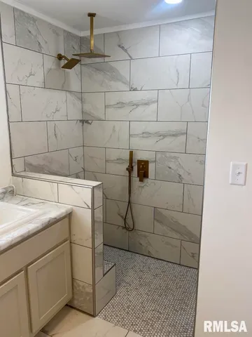 $295,750 | 5757 North 300th Street, Casey, IL 62420