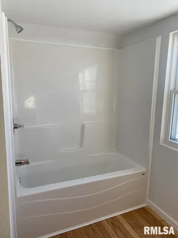 $295,750 | 5757 North 300th Street, Casey, IL 62420