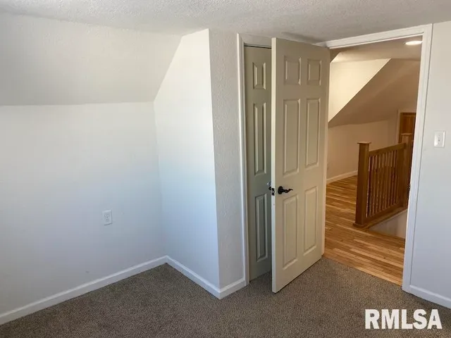 $295,750 | 5757 North 300th Street, Casey, IL 62420