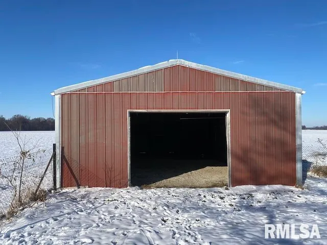 $295,750 | 5757 North 300th Street, Casey, IL 62420