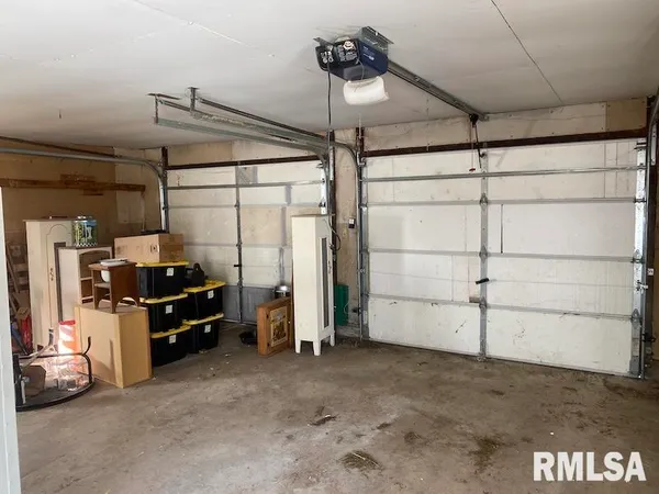 $275,000 | 5757 North 300th Street, Casey, IL 62420