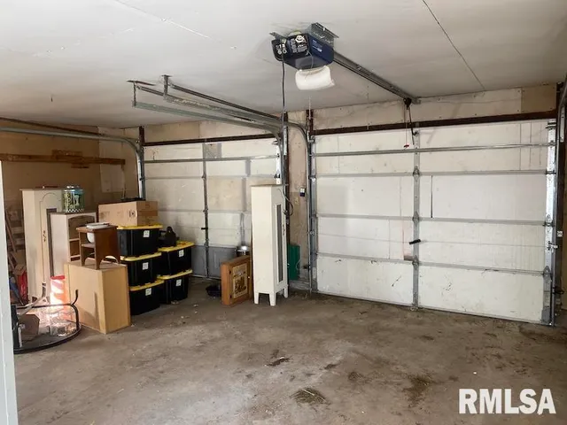 $295,750 | 5757 North 300th Street, Casey, IL 62420