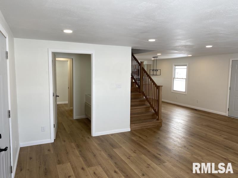 5757 North 300th Street Casey, IL 62420 - Photo 9 of 77