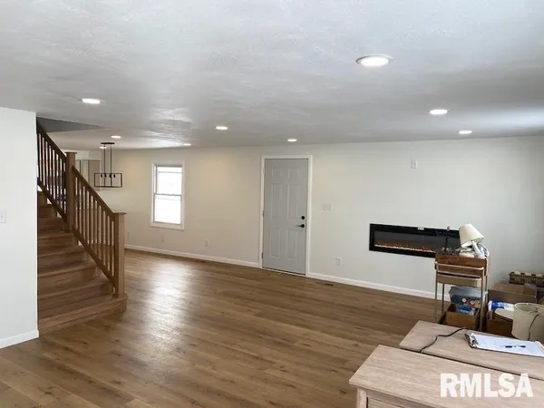 $275,000 | 5757 North 300th Street, Casey, IL 62420