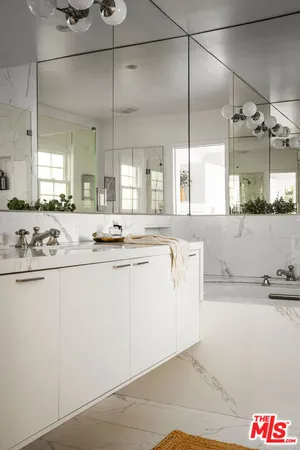 $1,495,000 | 2916 Swan Place, Los Angeles, CA 90026