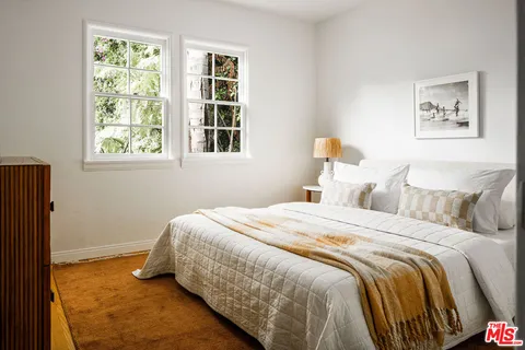 $1,495,000 | 2916 Swan Place, Los Angeles, CA 90026