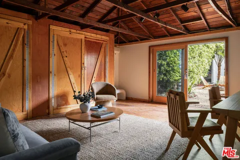 $1,495,000 | 2916 Swan Place, Los Angeles, CA 90026