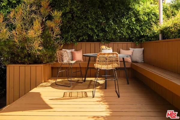 $1,495,000 | 2916 Swan Place, Los Angeles, CA 90026