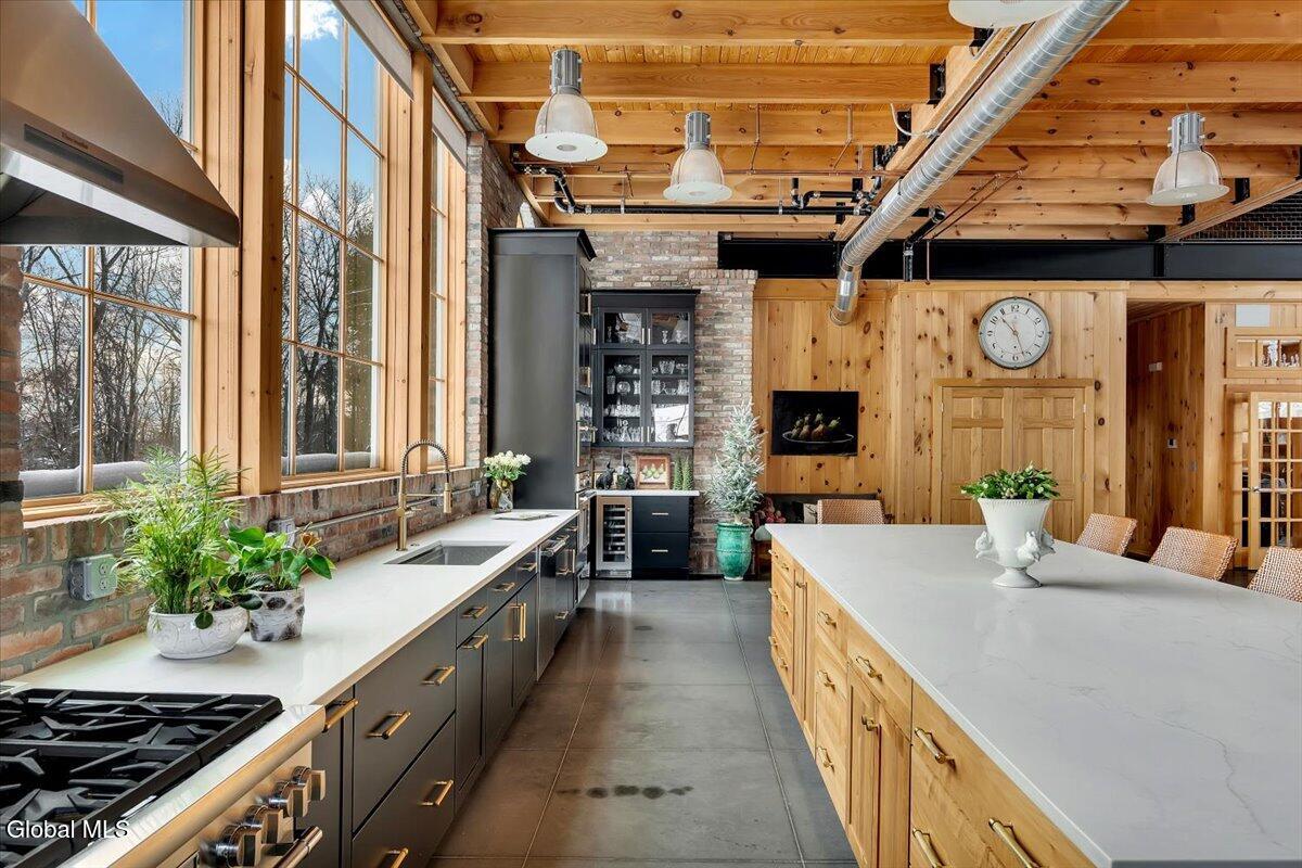 331 Vly Road Colonie, NY 12309 - Photo 11 of 68 18-P1697857