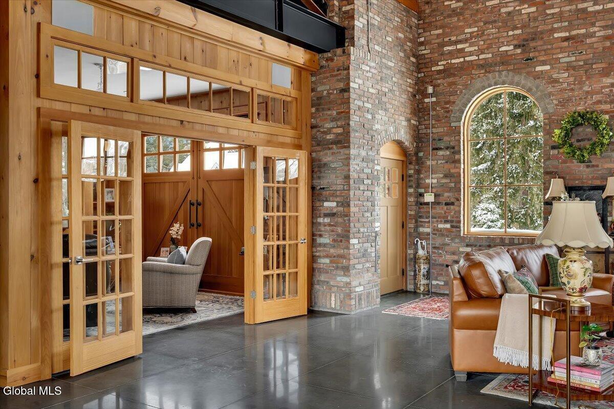 331 Vly Road Colonie, NY 12309 - Photo 14 of 68 24-P1697937