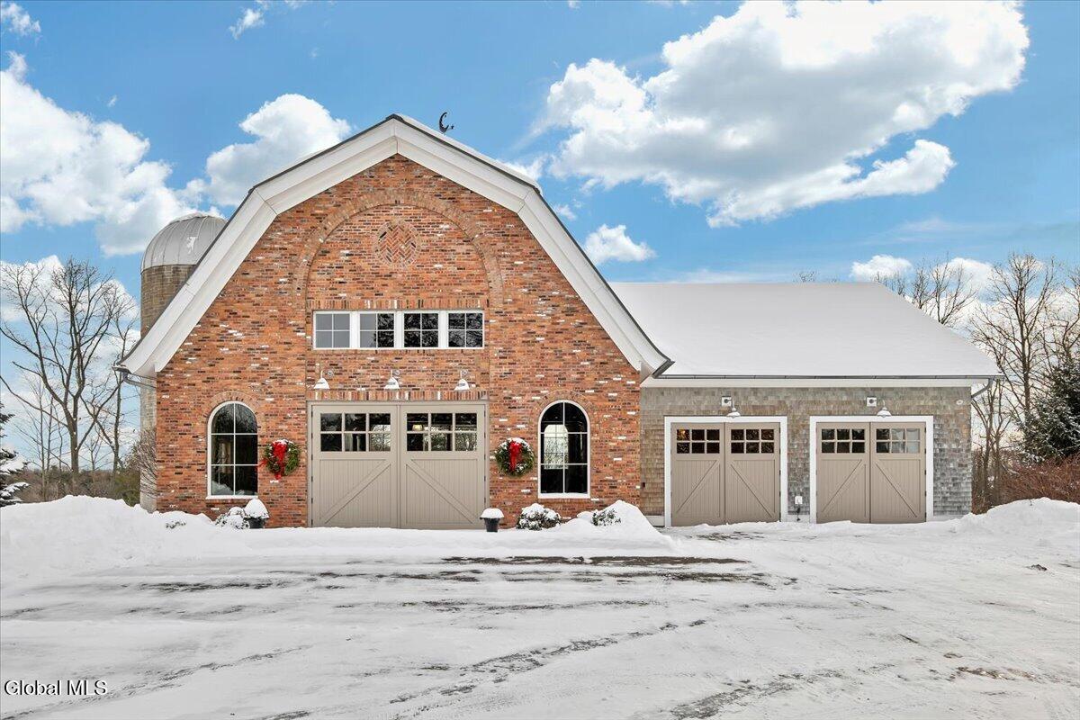 331 Vly Road Colonie, NY 12309 - Photo 2 of 68 01-P1697736