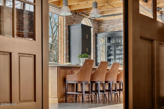 $1,750,000 | 331 Vly Road, Colonie, NY 12309