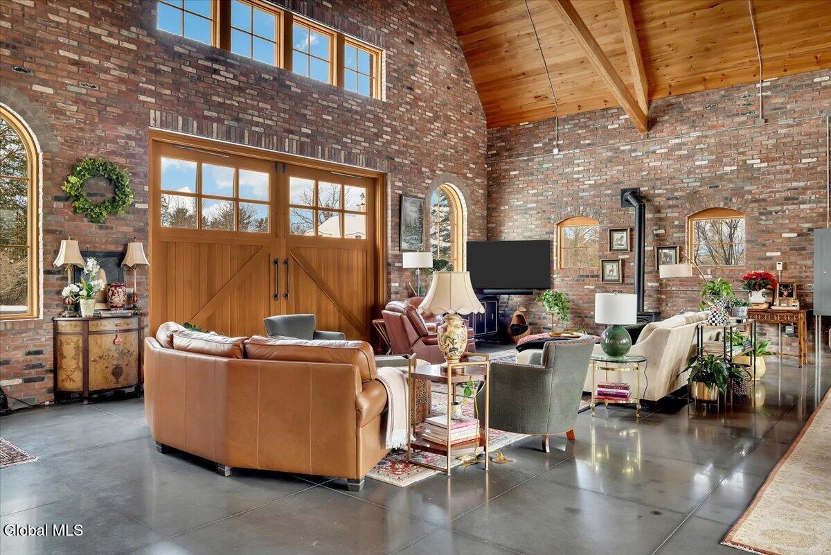 331 Vly Road Colonie, NY 12309 - Photo 31 of 68 08-P1697897