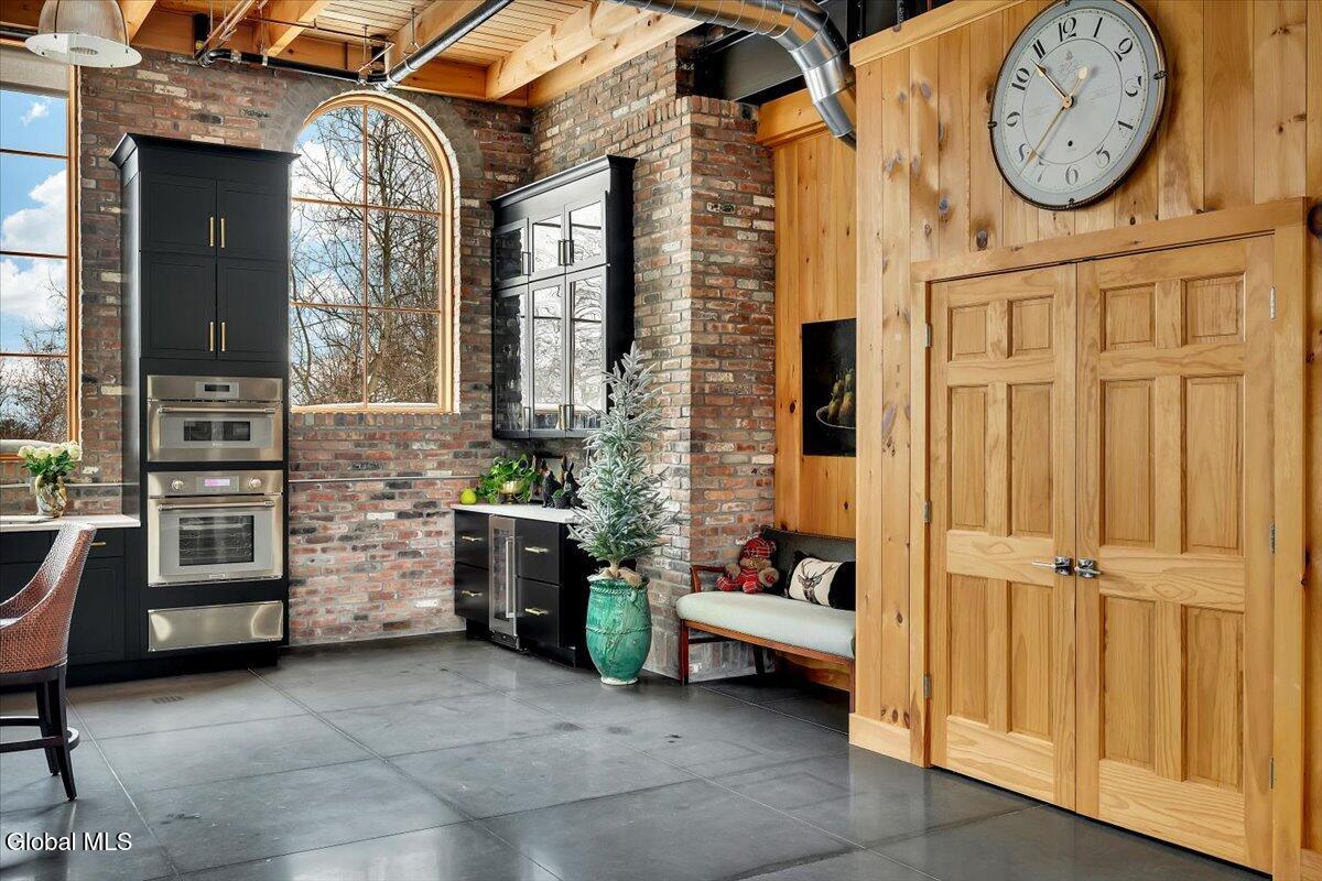 331 Vly Road Colonie, NY 12309 - Photo 33 of 68 22-P1697916