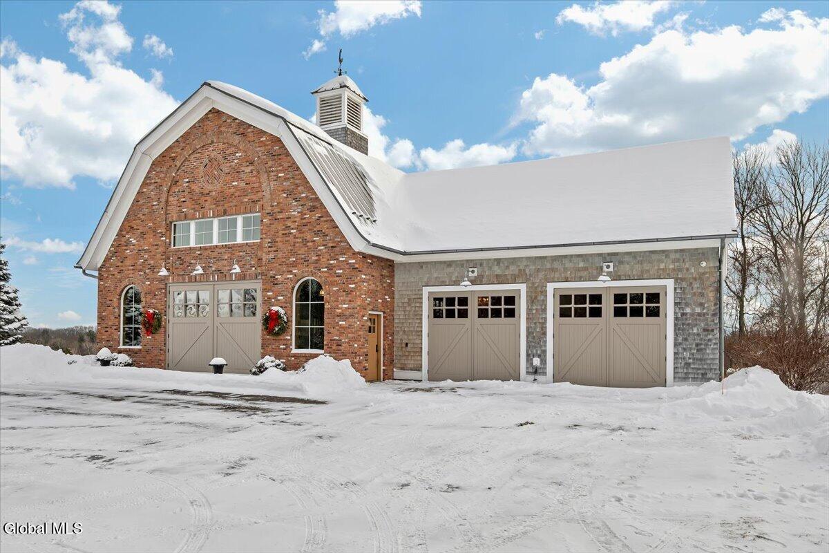 331 Vly Road Colonie, NY 12309 - Photo 4 of 68 77-P1697741