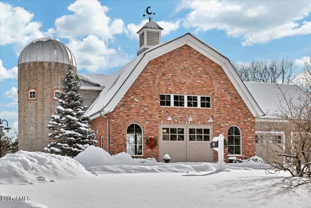 $1,750,000 | 331 Vly Road, Colonie, NY 12309